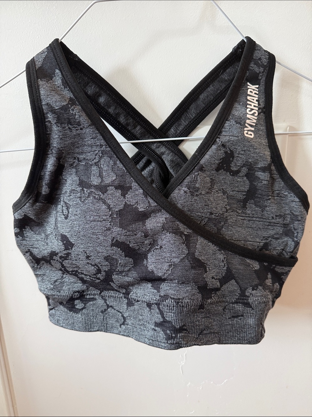 Gymshark Gray & Black Seamless Cross-Back Sports Bra